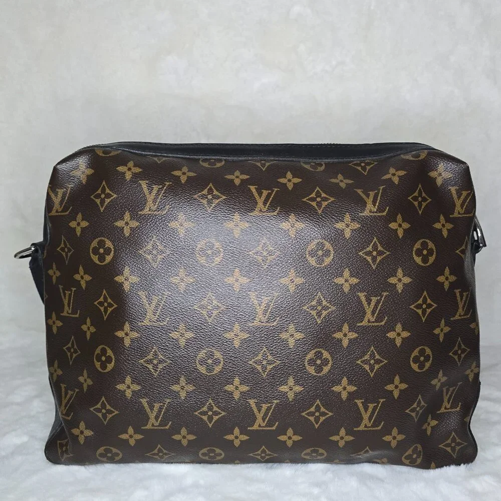 Louis Vuitton Macassar Torres Messenger Bag